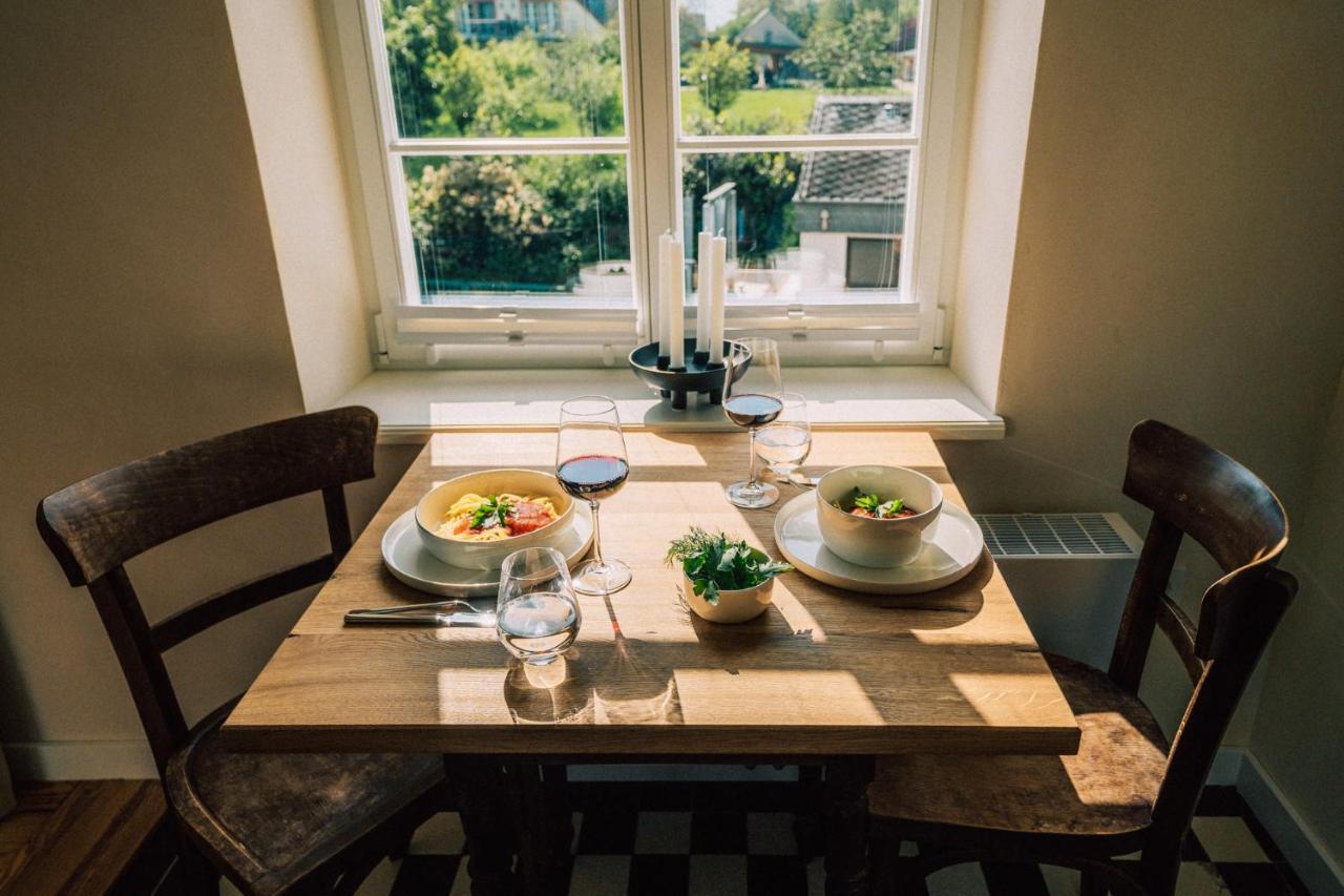 Gut Foersterlay - Exklusive Boutique Apartments Im Historischen Winzerhaus Direkt An Der Mosel Losnich Ngoại thất bức ảnh